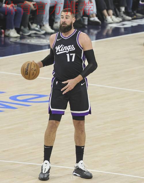 瓦兰丘纳斯高举高打 无视防守投篮命中